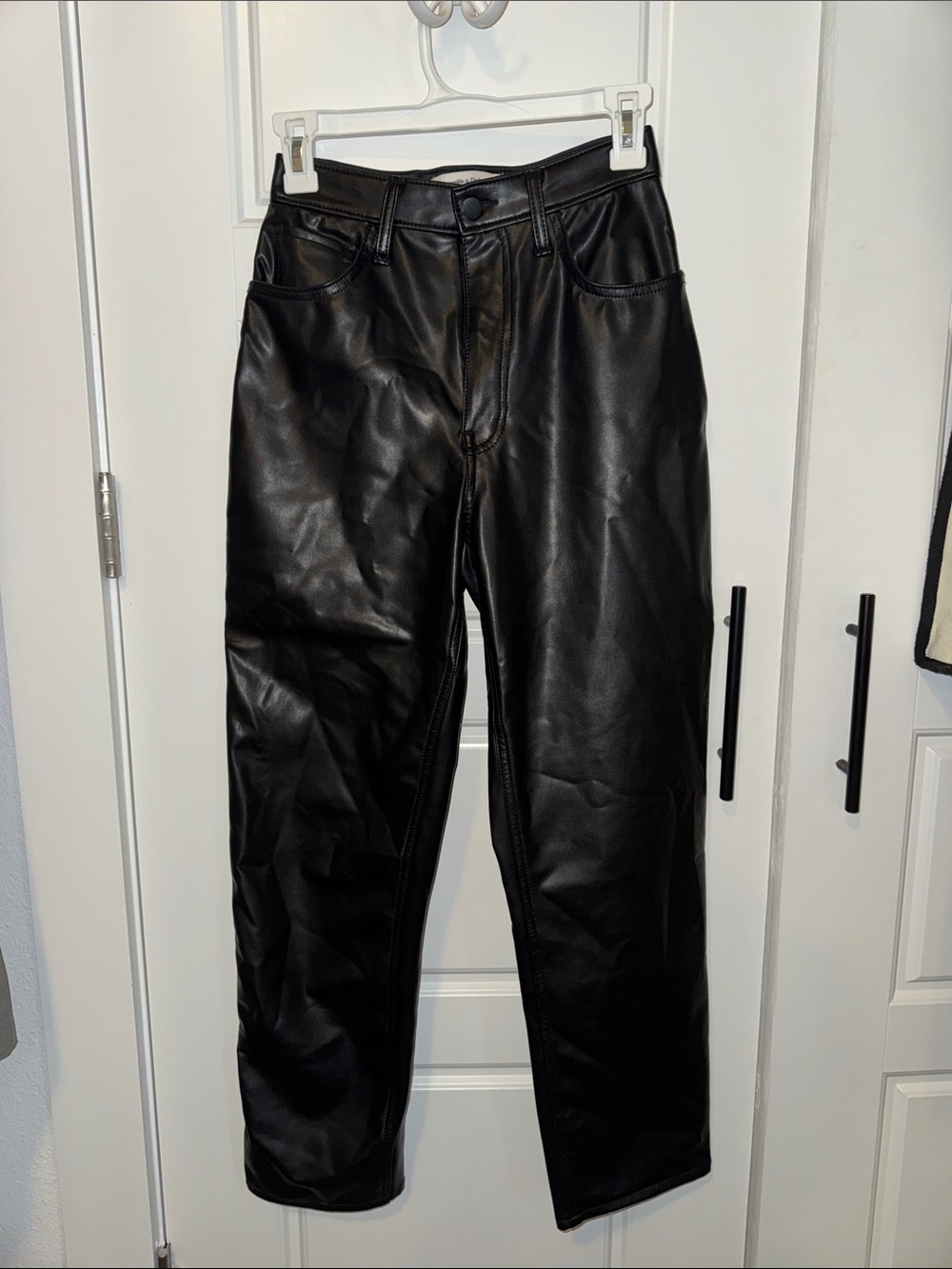 Abercrombie Curve Love Ankle Straight Ultra High Rise - Vegan Leather, Size 26 L